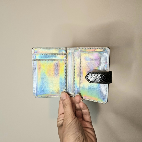 Petite Vegan Card Wallet - Picture 2 of 3